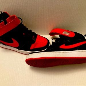 Like New red and black Nike shoes